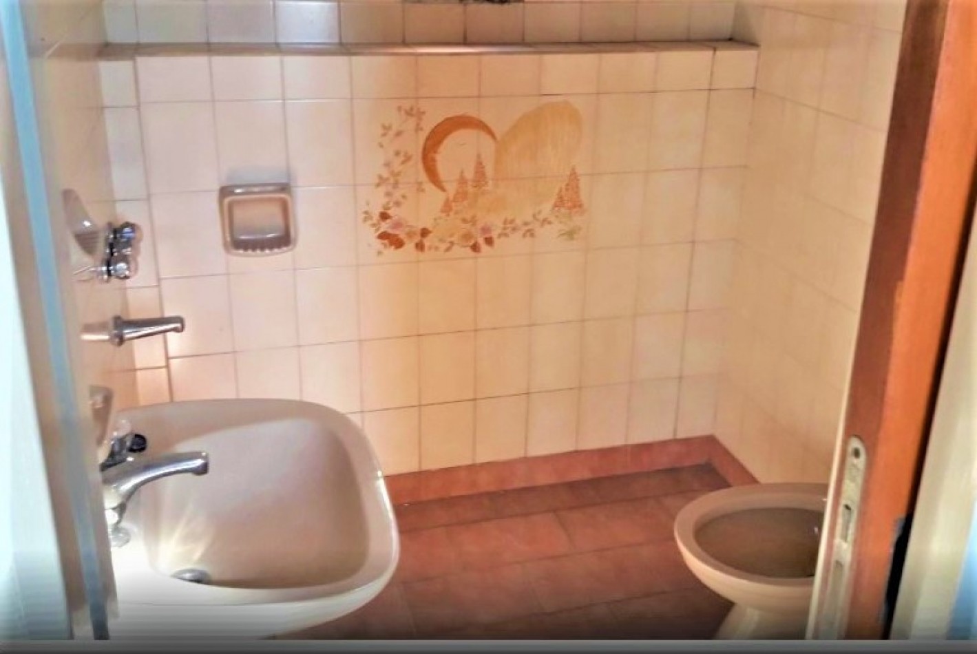 CASA CON LOCAL/DEPOSITO /( RETASAD0)