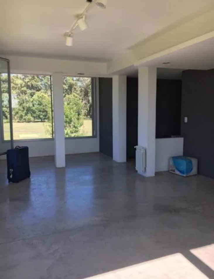 CASA/ CASA QUINTA, EN HARAS SAN PABLO, DE 5 AMBIENTES CON PILETA PERMUTARIA ESCUCHA OFERTA