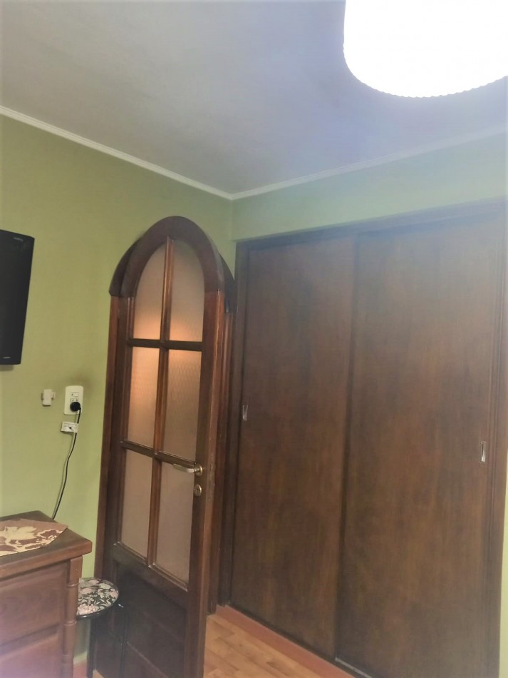 PANADERIA FUNCIONANDO CON LOCAL, MAS DOS DEPARTAMENTOS EN PLANTA ALTA DE TRES AMBIENTES, VENTA EN BLOCK EN NECOCHEA