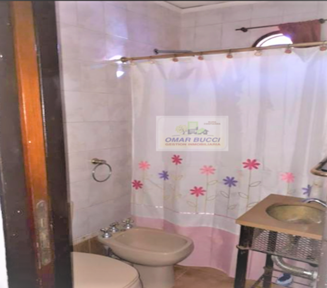 CASA DE 4 AMBIENTES  EN PH AL FRENTE EN SAN JUSTO RETASADA