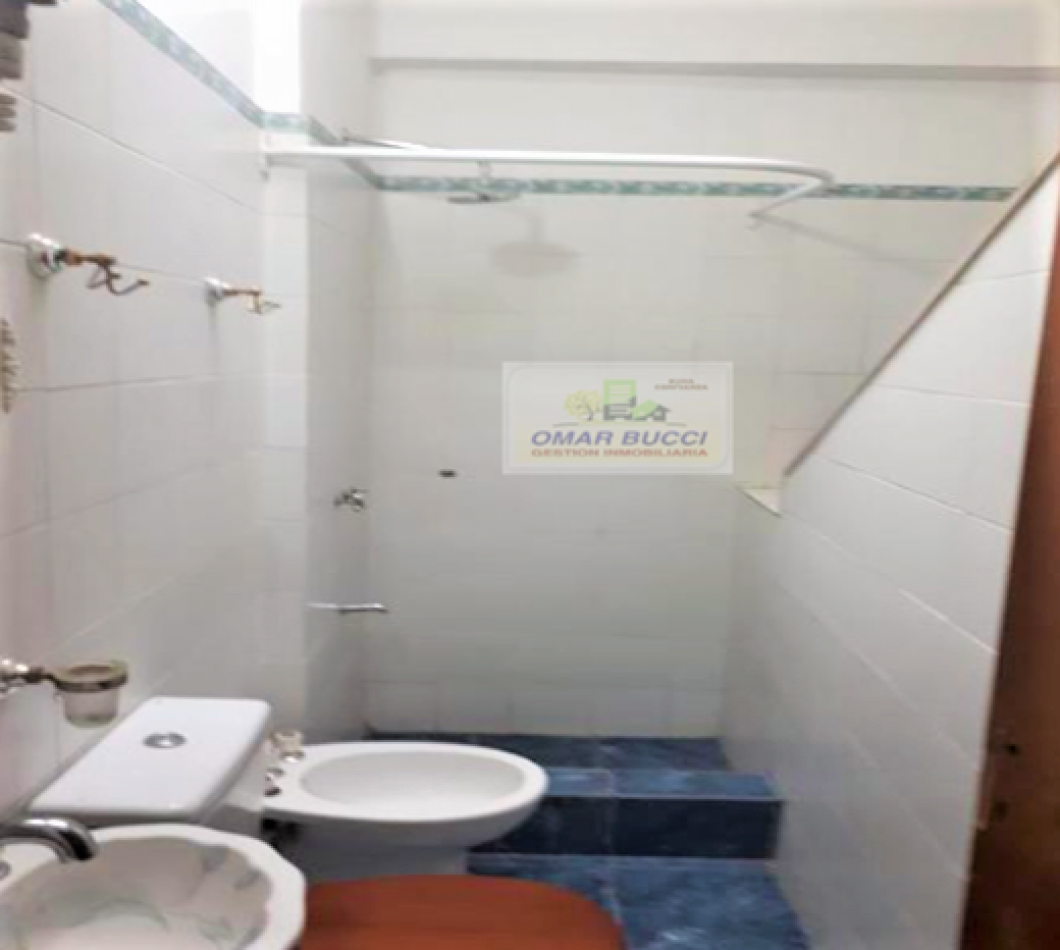 CASA DE 4 AMBIENTES  EN PH AL FRENTE EN SAN JUSTO RETASADA