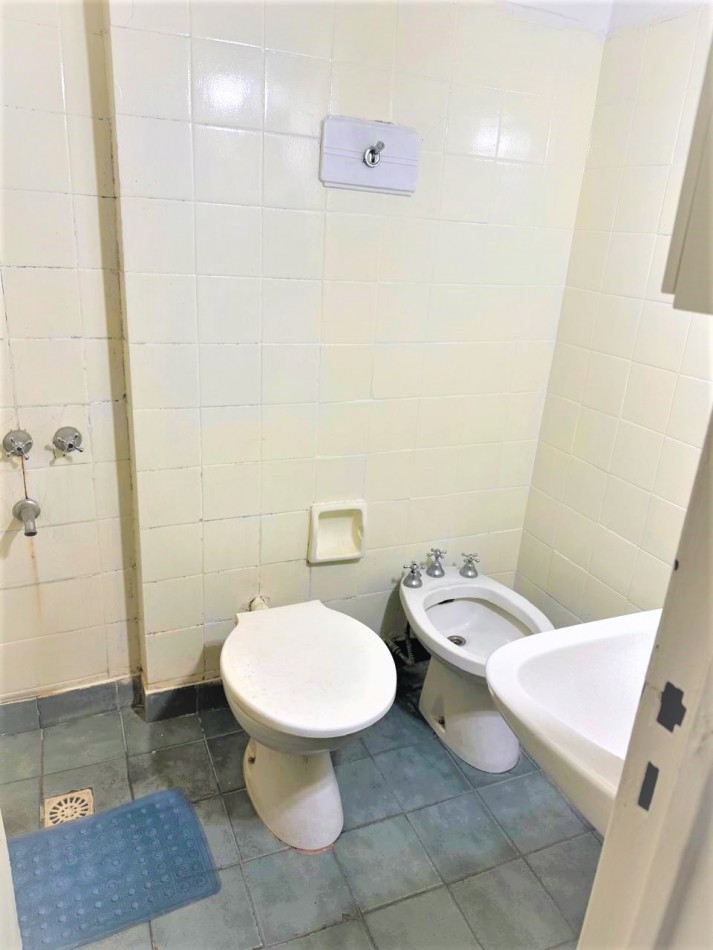 MONOAMBIENTE DE 33 M2 TOTALES EN RECOLETA CON PATIO PROPIO RETASADO!!!