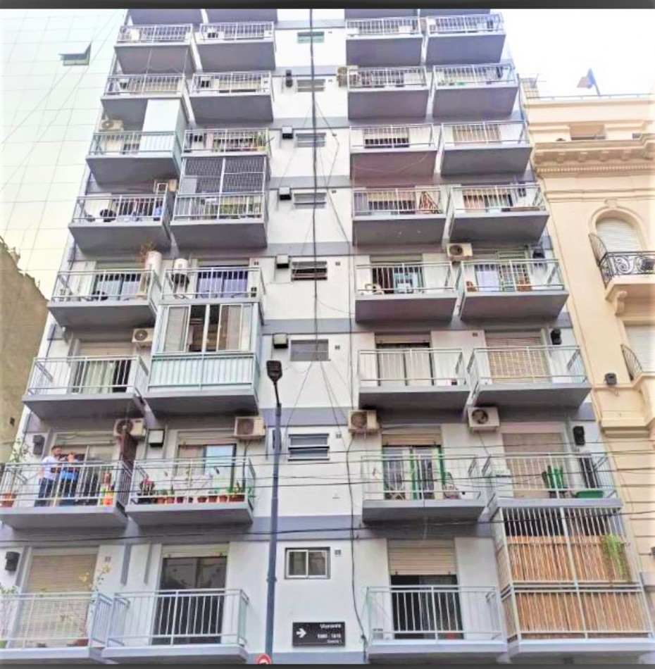 MONOAMBIENTE DE 33 M2 TOTALES EN RECOLETA CON PATIO PROPIO RETASADO!!!