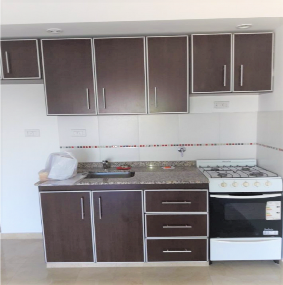 DEPARTAMENTO DE 1 AMBIENTE EN LOMAS DEL MIRADOR EXCELENTE!