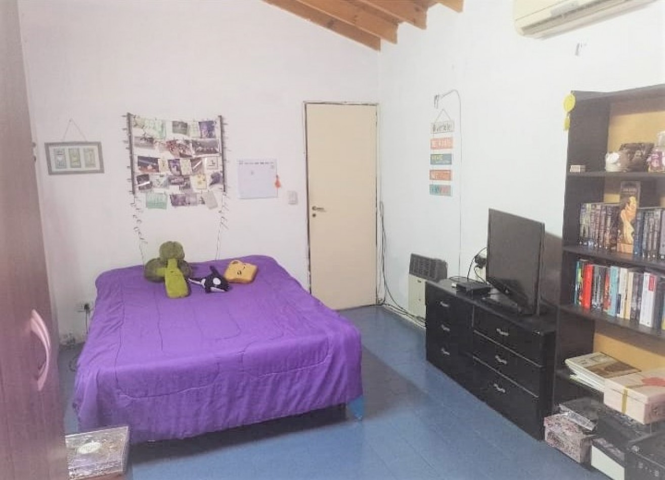 CASA DE TRES AMBIENTES Y MAS... EN SAN JUSTO