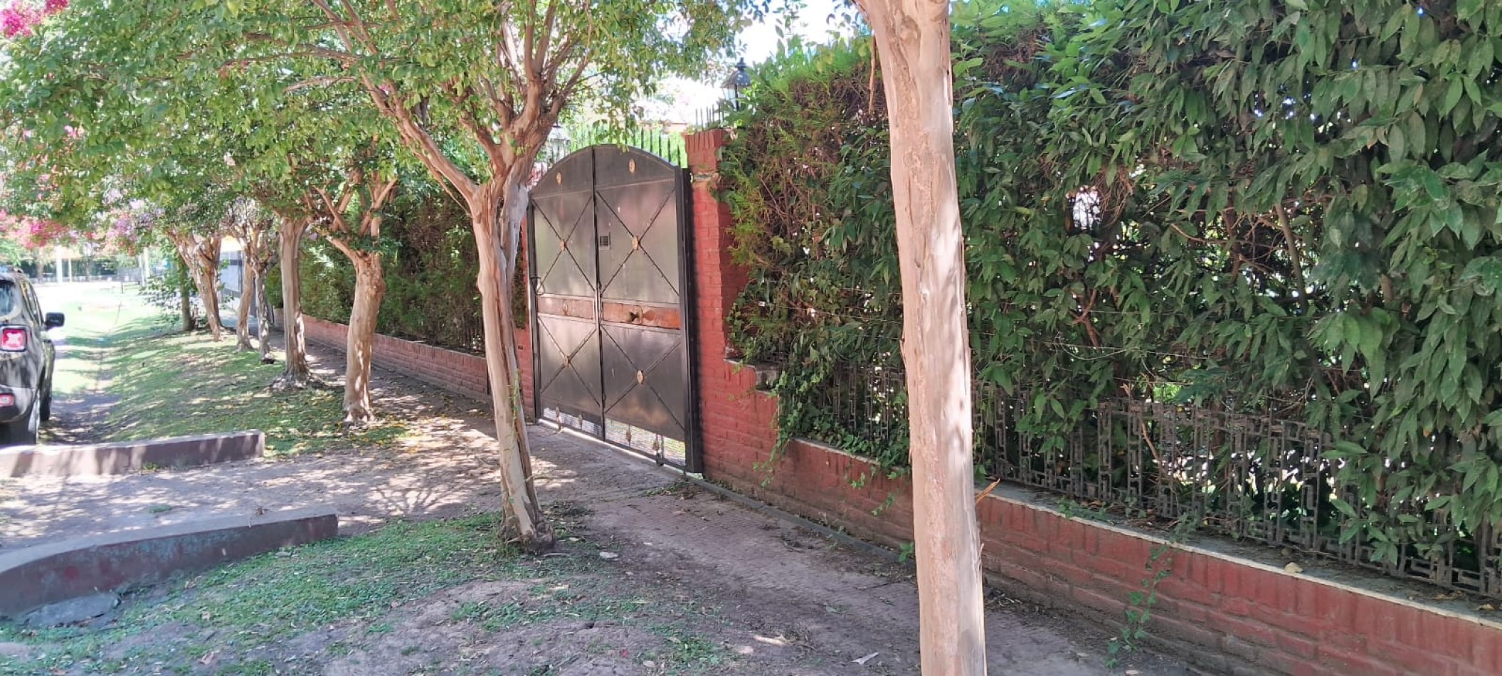 CASAQUINTA EN VENTA 2055M2.- FCO. ALVAREZ, SON TRES LOTES JUNTOS, DOS SON ADYASENTES Y UNO EN MARTILLO CON DOBLE ENTRADA