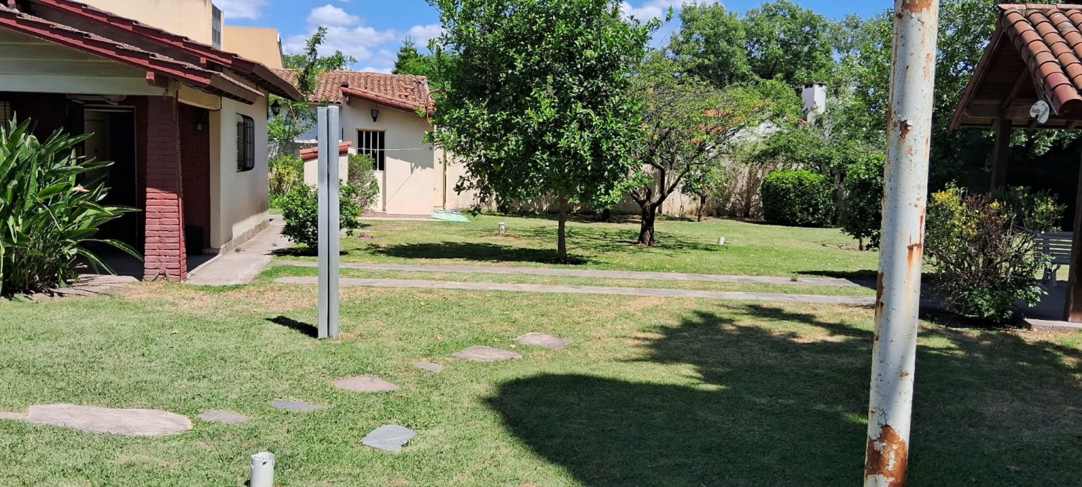 CASAQUINTA EN VENTA 2055M2.- FCO. ALVAREZ, SON TRES LOTES JUNTOS, DOS SON ADYASENTES Y UNO EN MARTILLO CON DOBLE ENTRADA