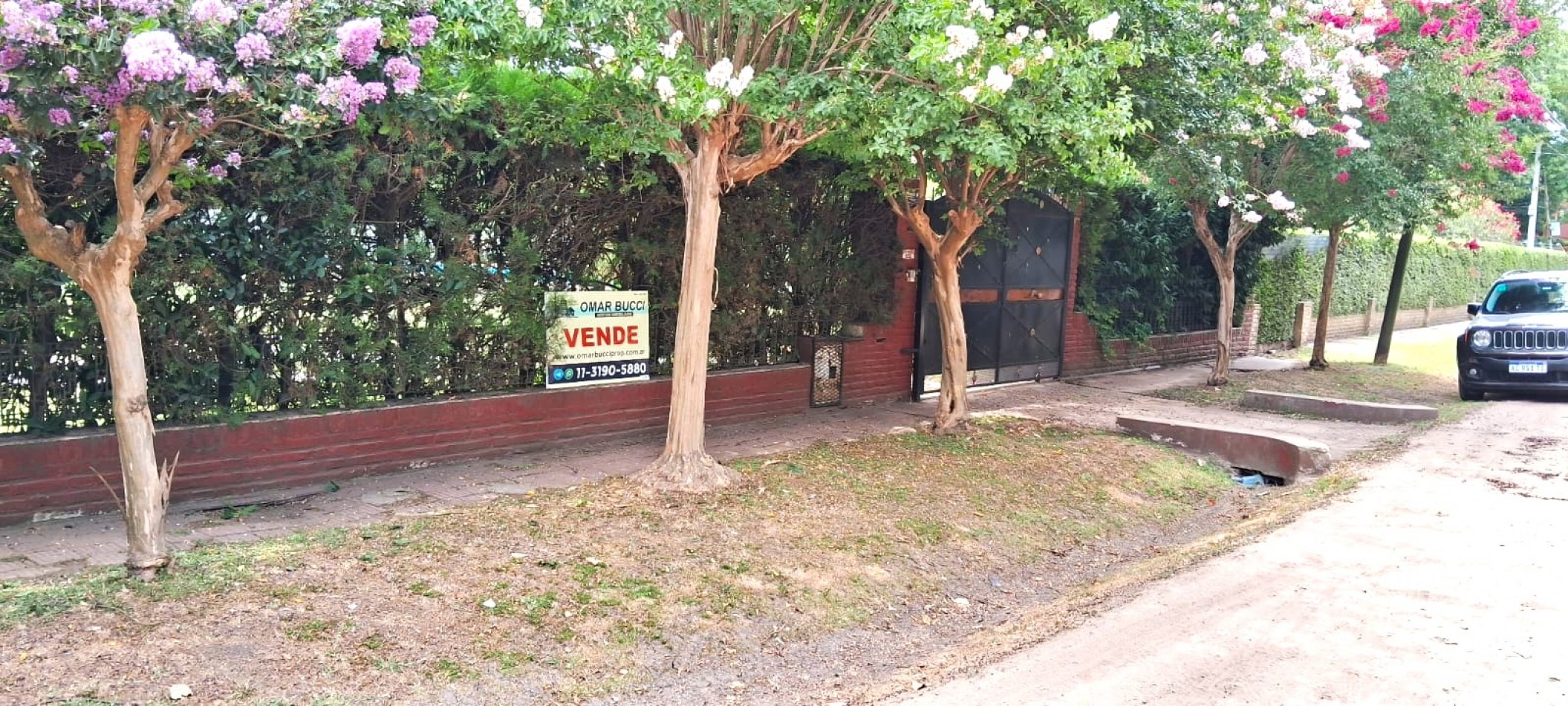 CASAQUINTA EN VENTA 2055M2.- FCO. ALVAREZ, SON TRES LOTES JUNTOS, DOS SON ADYASENTES Y UNO EN MARTILLO CON DOBLE ENTRADA