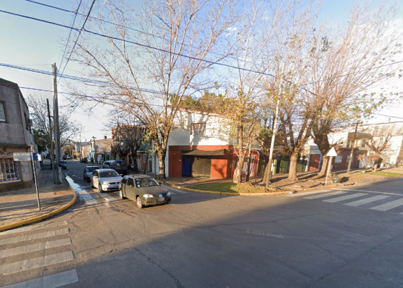 Local en venta sobre Av. Pte. Peron y Camacua U$D 29.500.- Imperdible