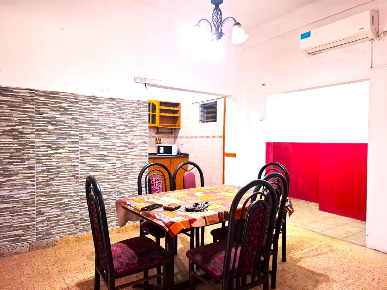 CASA DE 3 AMBIENTES, PUEDE TRANSFORMARSE EN 4 AMBIENTES, CON LOCAL Y GARAGE