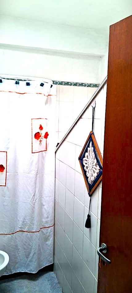 CASA DE 4 AMBIENTES  EN PH AL FRENTE EN SAN JUSTO RETASADA