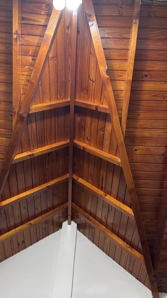 CASA TIPO CHALET EN VILLA LUZURIAGA RETASADA! PERMUTA!