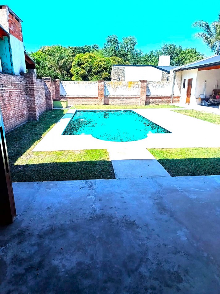 CASA QUINTA 4 AMBIENTES CON PISCINA EN LA REJA APTO CREDITO