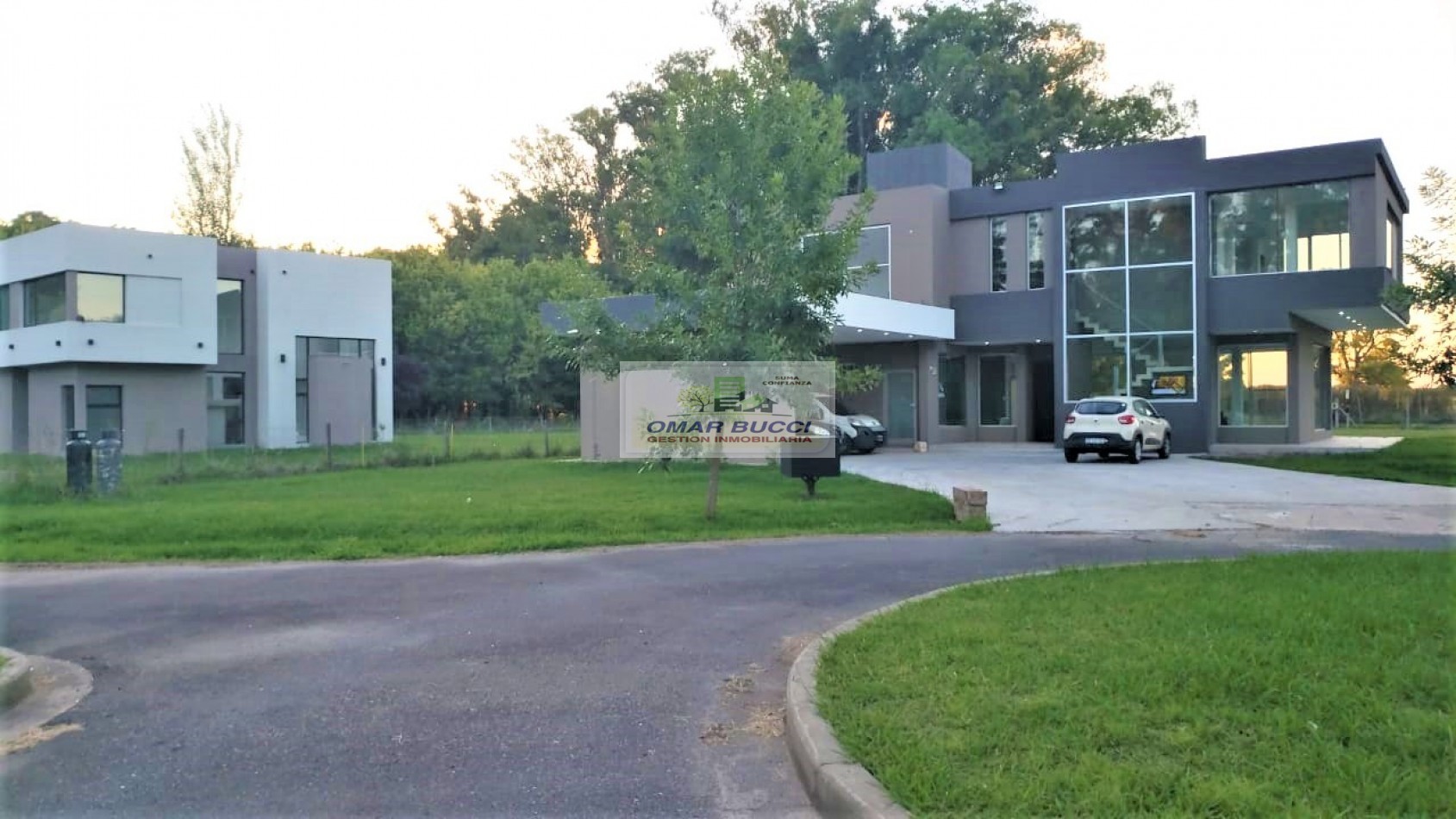 CASA/ CASA QUINTA, EN HARAS SAN PABLO, DE 5 AMBIENTES CON PILETA PERMUTARIA ESCUCHA OFERTA