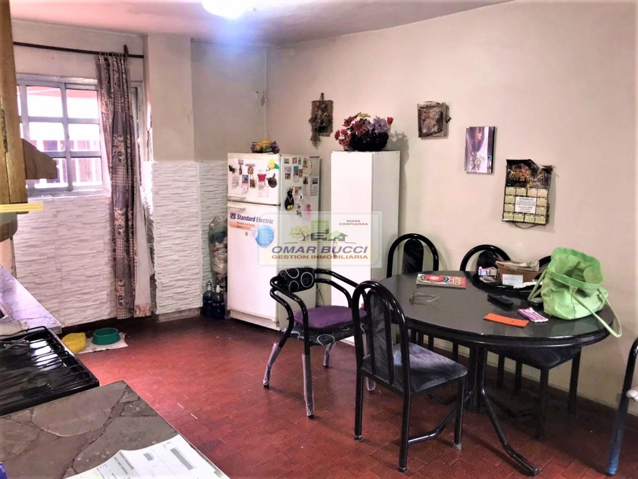 Casa en Venta son dos UFs juntas en Isidro Casanova Retasada
