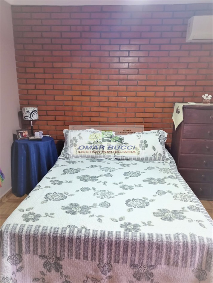 PANADERIA FUNCIONANDO CON LOCAL, MAS DOS DEPARTAMENTOS EN PLANTA ALTA DE TRES AMBIENTES, VENTA EN BLOCK EN NECOCHEA