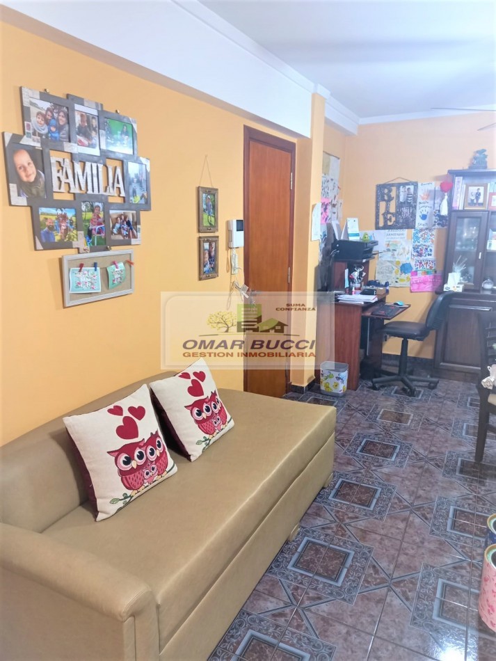 PANADERIA FUNCIONANDO CON LOCAL, MAS DOS DEPARTAMENTOS EN PLANTA ALTA DE TRES AMBIENTES, VENTA EN BLOCK EN NECOCHEA