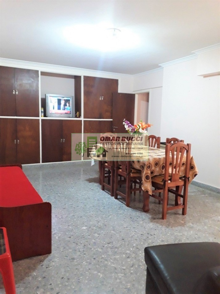 DEPARTAMENTO MUY ACOGEDOR DE DOS AMBIENTES AMPLIOS, EN INMEJORABLE UBICACION, EN LA CIUDAD DE NECOCHEA