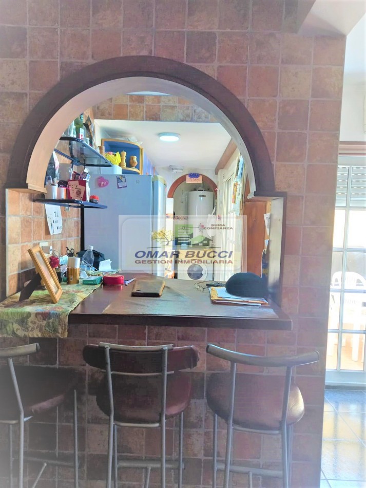PANADERIA FUNCIONANDO CON LOCAL, MAS DOS DEPARTAMENTOS EN PLANTA ALTA DE TRES AMBIENTES, VENTA EN BLOCK EN NECOCHEA