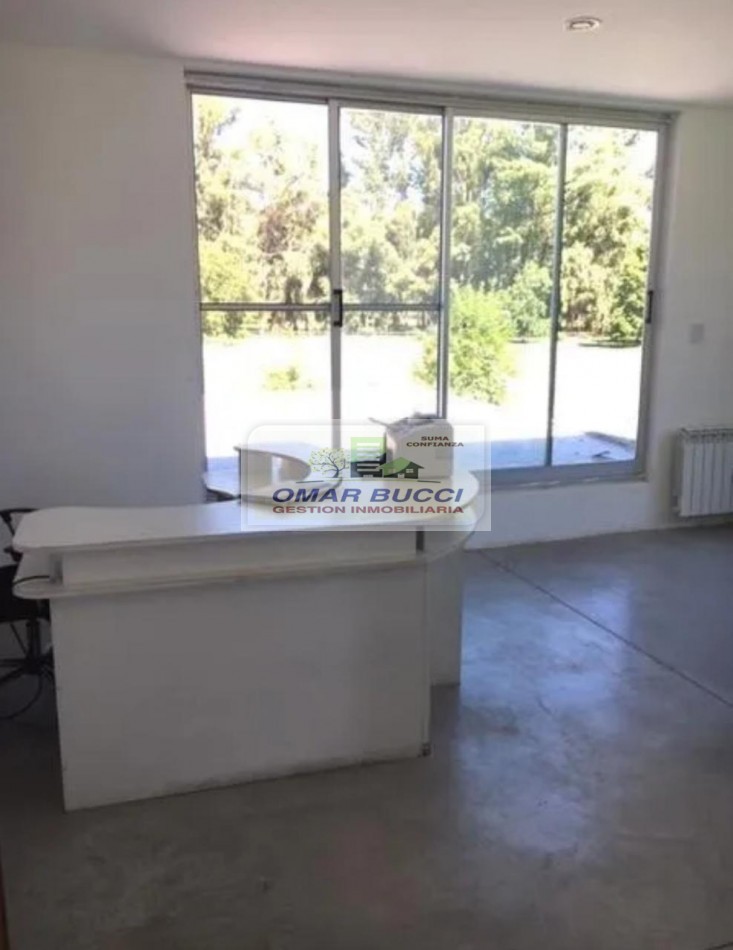 CASA/ CASA QUINTA, EN HARAS SAN PABLO, DE 5 AMBIENTES CON PILETA PERMUTARIA ESCUCHA OFERTA