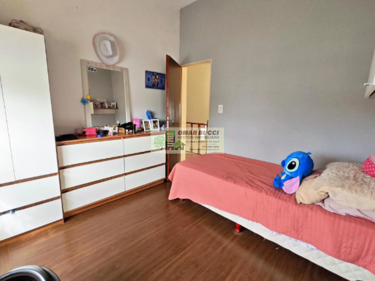 CASA EN VENTA EN PH DE 10 M DE FRENTE CON COCHERA PARA 3 AUTOS ACEPTA PERMUTA