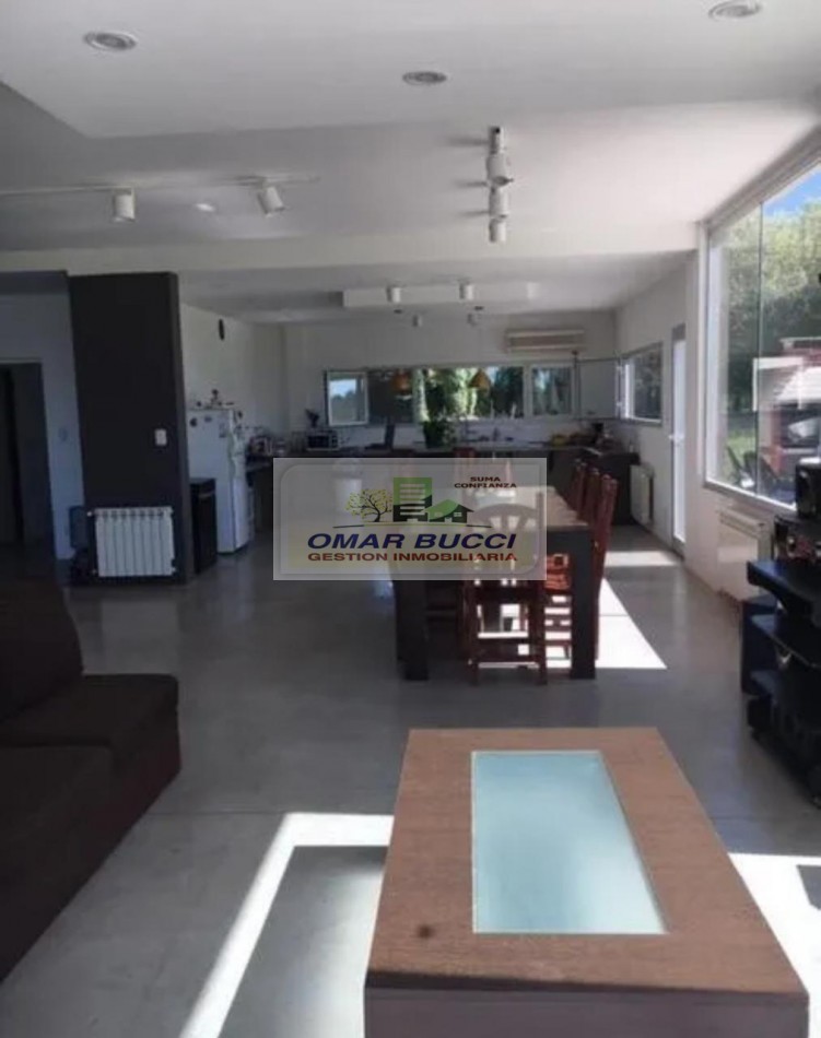 CASA/ CASA QUINTA, EN HARAS SAN PABLO, DE 5 AMBIENTES CON PILETA PERMUTARIA ESCUCHA OFERTA