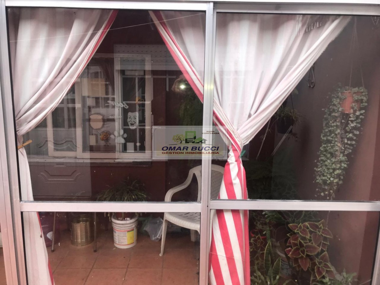 Casa en Venta son dos UFs juntas en Isidro Casanova Retasada