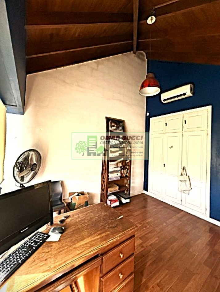 CASA 5 AMBIENTES CON COCHERA EN HAEDO, EXCELENTE ZONA!