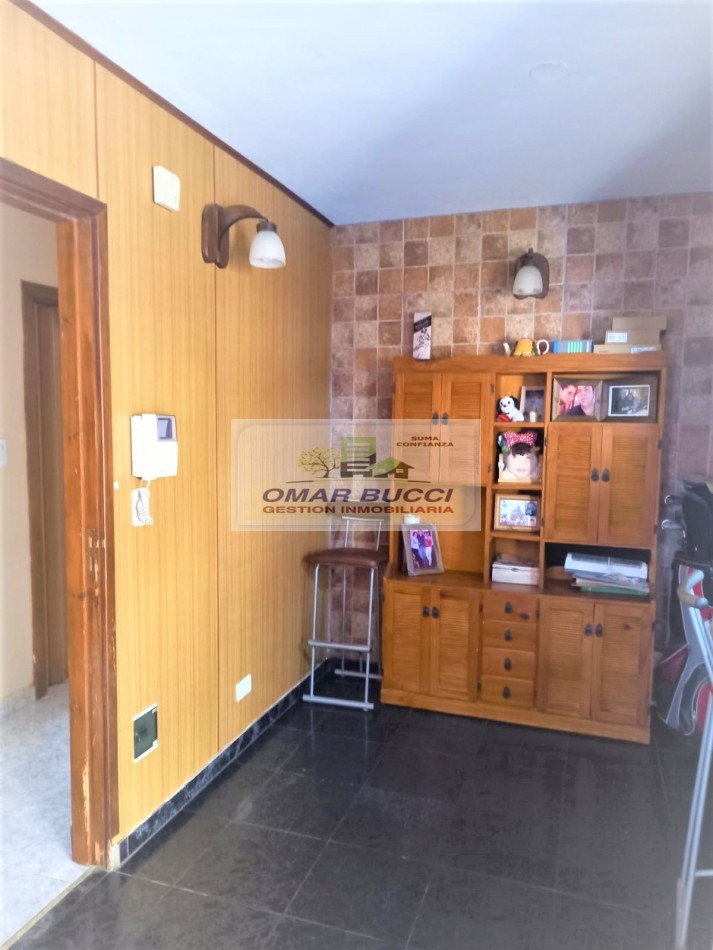 PANADERIA FUNCIONANDO CON LOCAL, MAS DOS DEPARTAMENTOS EN PLANTA ALTA DE TRES AMBIENTES, VENTA EN BLOCK EN NECOCHEA