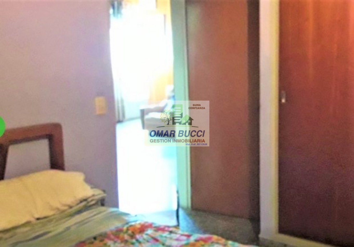 CASA CON LOCAL EN BILLINGHURST, RETRASADA
