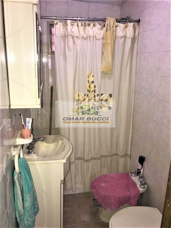 Casa en Venta son dos UFs juntas en Isidro Casanova Retasada