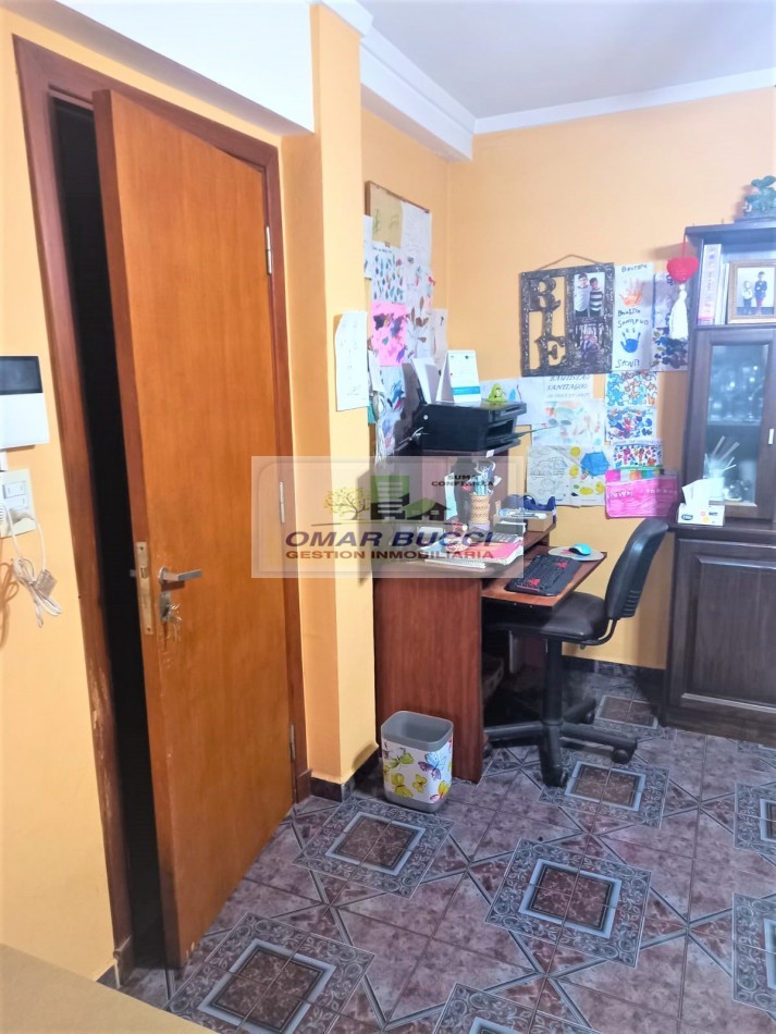 PANADERIA FUNCIONANDO CON LOCAL, MAS DOS DEPARTAMENTOS EN PLANTA ALTA DE TRES AMBIENTES, VENTA EN BLOCK EN NECOCHEA