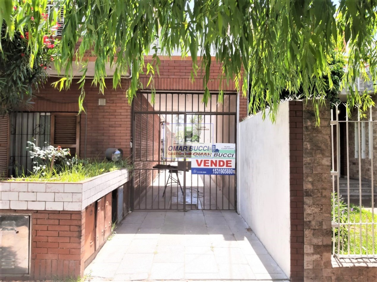 Ph/ Duplex de 3 ambiente con patio propio cochera cubierta propia y sin expensas RETASADO!