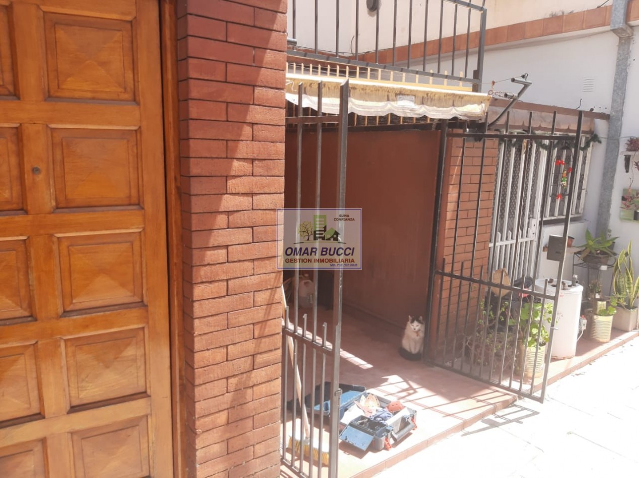 Ph/ Duplex de 3 ambiente con patio propio cochera cubierta propia y sin expensas RETASADO!