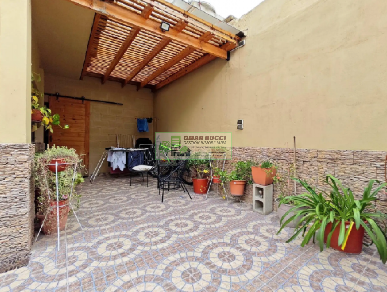 CASA EN VENTA EN PH DE 10 M DE FRENTE CON COCHERA PARA 3 AUTOS ACEPTA PERMUTA