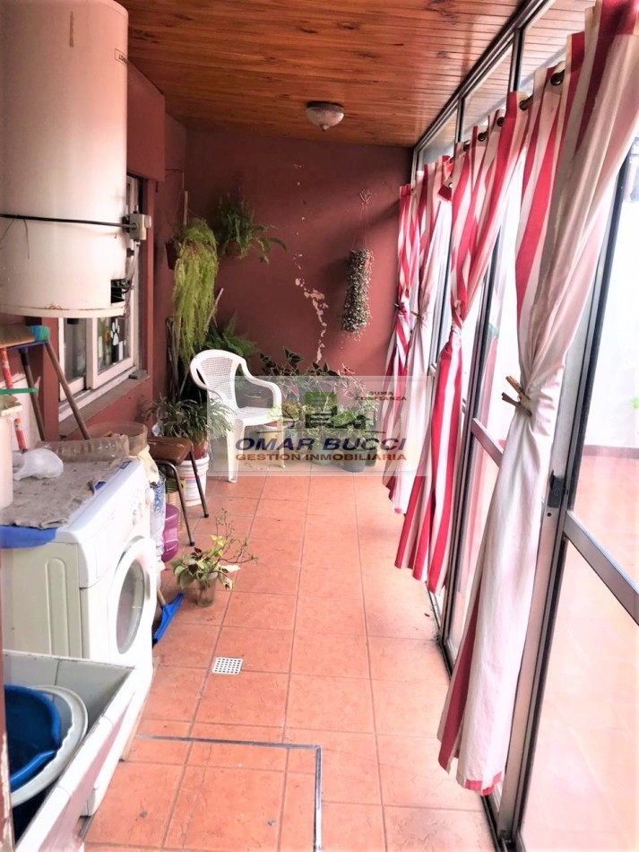 Casa en Venta son dos UFs juntas en Isidro Casanova Retasada