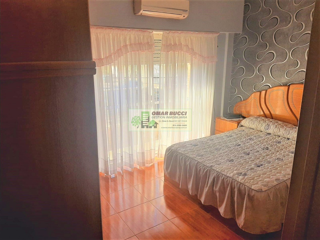 CASA de 4 AMBIENTES, MAS DOS LOCALES, MAS LOTE, EN VILLA LUZURIAGA