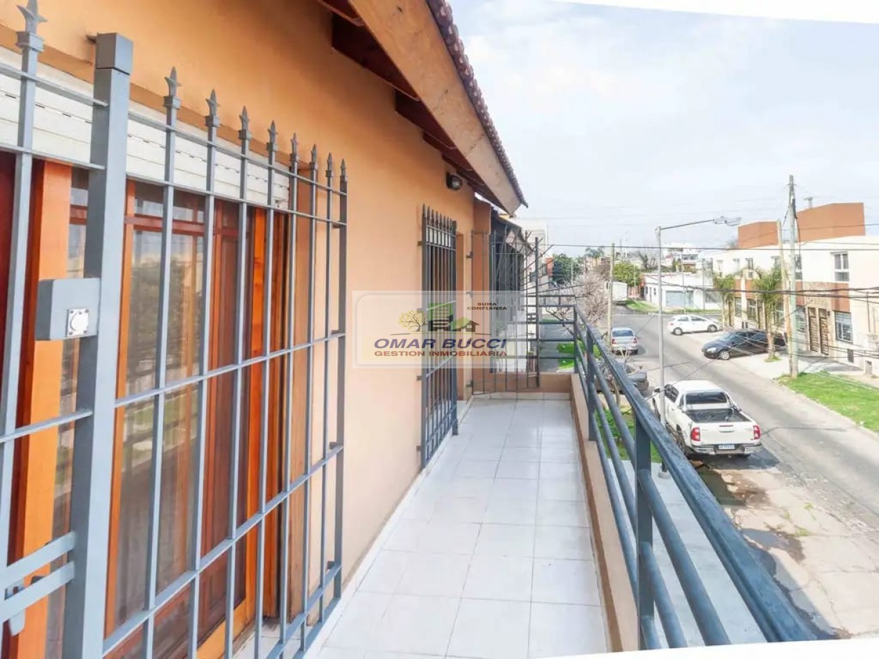 PH DE 4 AMBIENTES CON COCHERA CUBIERTA Y PATIO EN VILLA BALLESTER