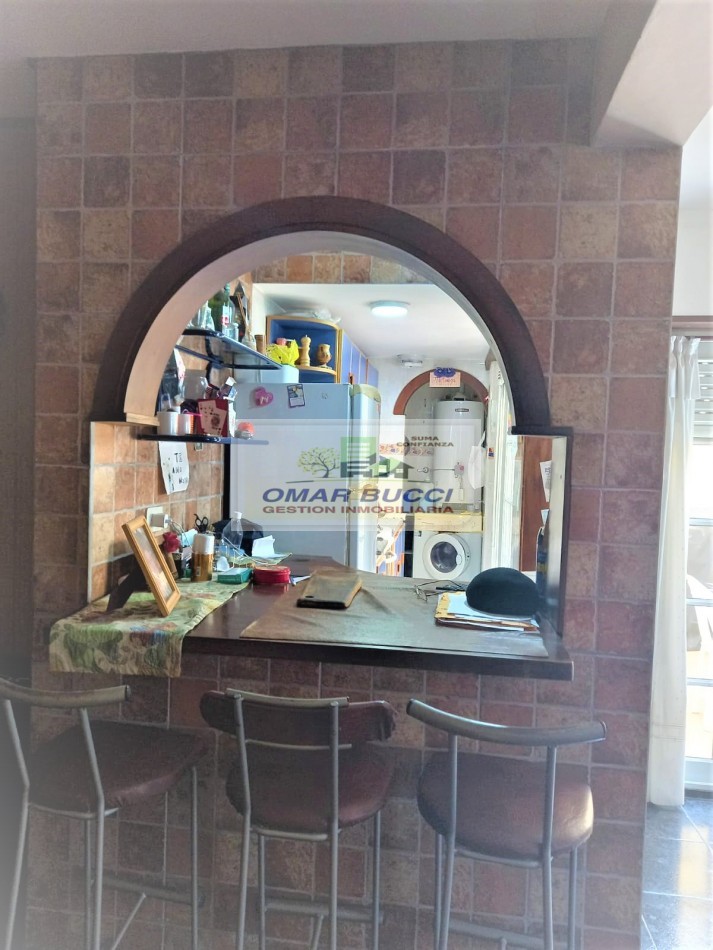 PANADERIA FUNCIONANDO CON LOCAL, MAS DOS DEPARTAMENTOS EN PLANTA ALTA DE TRES AMBIENTES, VENTA EN BLOCK EN NECOCHEA
