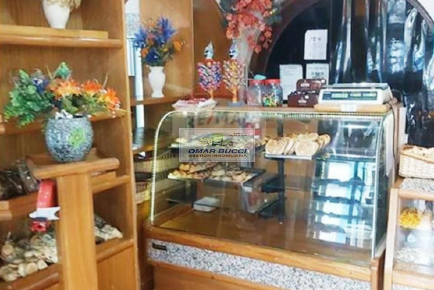 PANADERIA FUNCIONANDO CON LOCAL, MAS DOS DEPARTAMENTOS EN PLANTA ALTA DE TRES AMBIENTES, VENTA EN BLOCK EN NECOCHEA