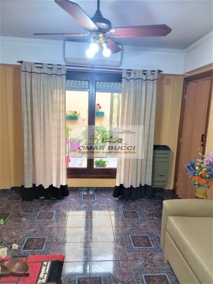 PANADERIA FUNCIONANDO CON LOCAL, MAS DOS DEPARTAMENTOS EN PLANTA ALTA DE TRES AMBIENTES, VENTA EN BLOCK EN NECOCHEA