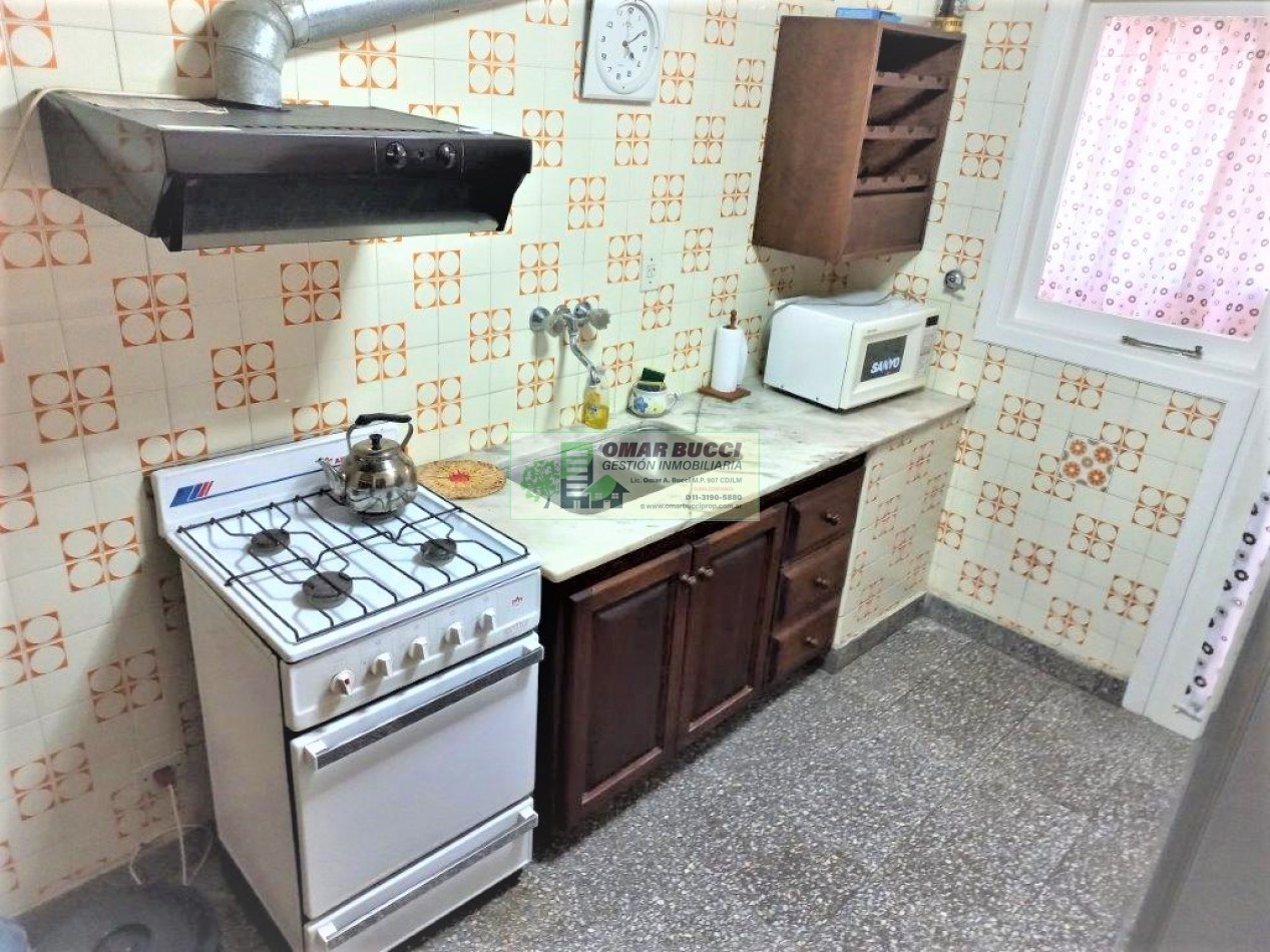 DEPARTAMENTO MUY ACOGEDOR DE DOS AMBIENTES AMPLIOS, EN INMEJORABLE UBICACION, EN LA CIUDAD DE NECOCHEA