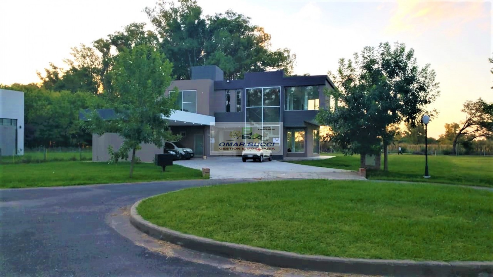 CASA/ CASA QUINTA, EN HARAS SAN PABLO, DE 5 AMBIENTES CON PILETA PERMUTARIA ESCUCHA OFERTA