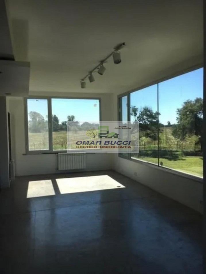 CASA/ CASA QUINTA, EN HARAS SAN PABLO, DE 5 AMBIENTES CON PILETA PERMUTARIA ESCUCHA OFERTA