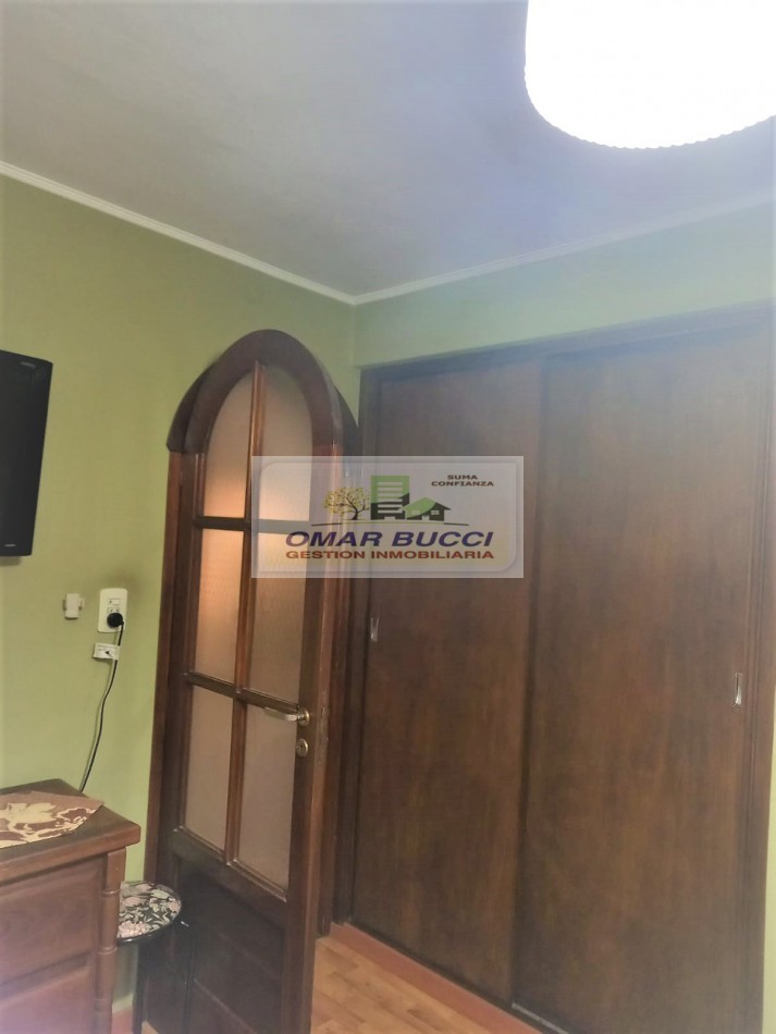 PANADERIA FUNCIONANDO CON LOCAL, MAS DOS DEPARTAMENTOS EN PLANTA ALTA DE TRES AMBIENTES, VENTA EN BLOCK EN NECOCHEA
