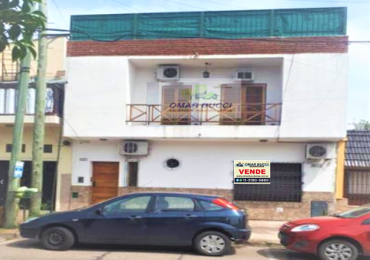 CASA DE 4 AMBIENTES  EN PH AL FRENTE EN SAN JUSTO RETASADA