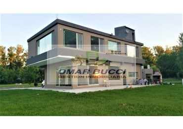 CASA/ CASA QUINTA, EN HARAS SAN PABLO, DE 5 AMBIENTES CON PILETA PERMUTARIA ESCUCHA OFERTA